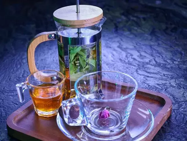 تصویر دمنوش چایش